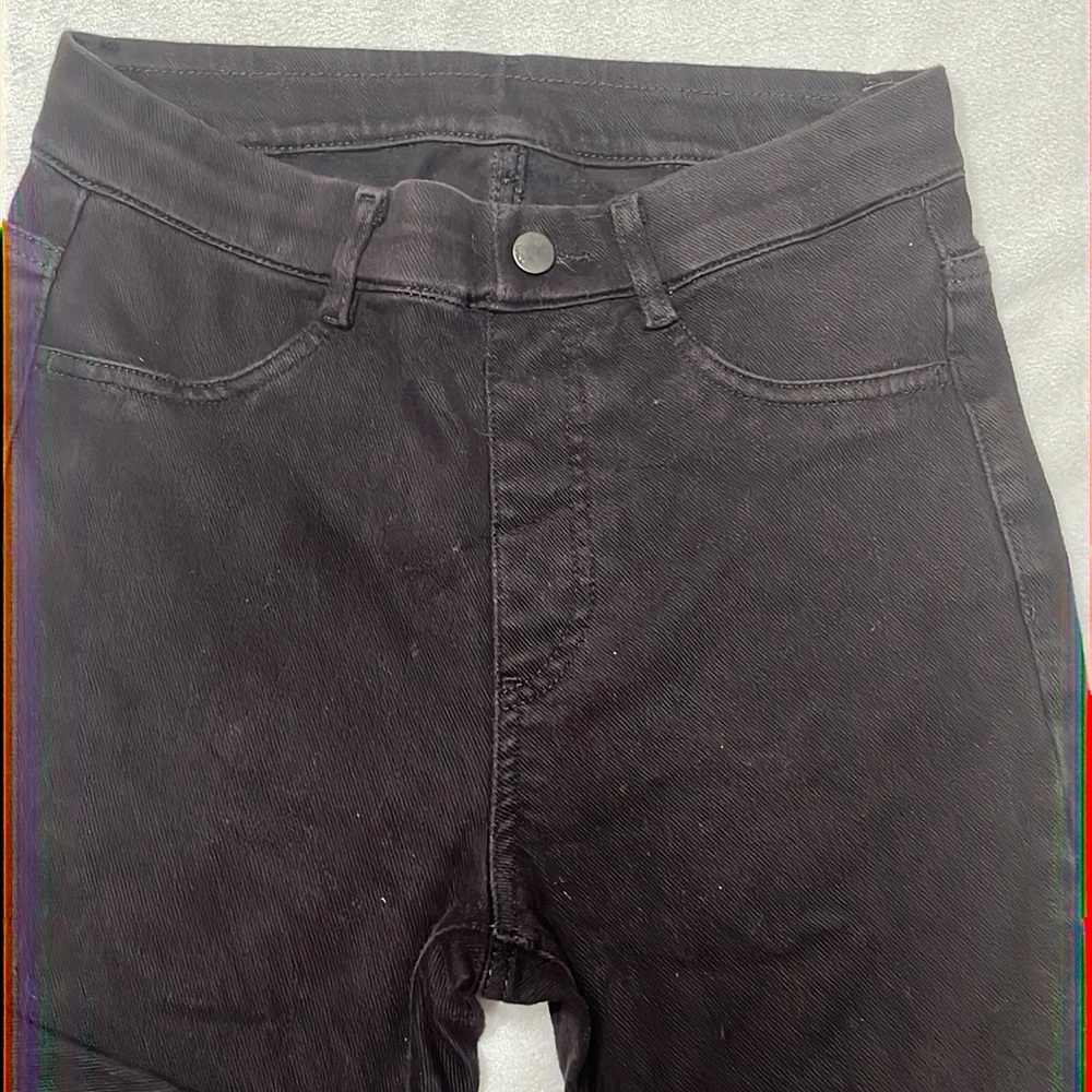 Uní qlo woman Dark brown pants waist 26-27 inches